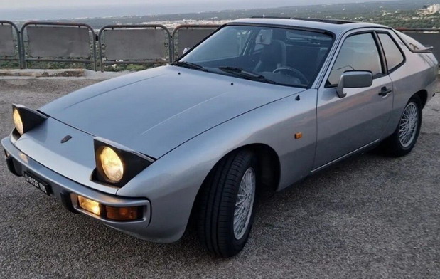 Porsche 924