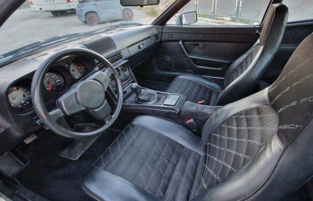 Porsche 924