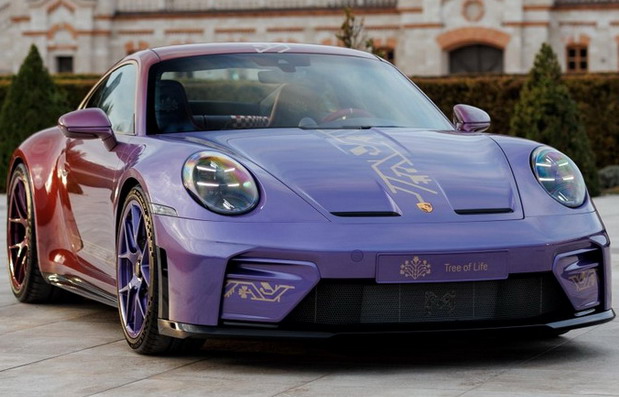 Porsche 911 GT3 Touring "Tree of Life"