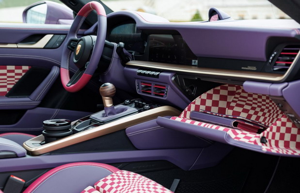 Porsche 911 GT3 Touring "Tree of Life"