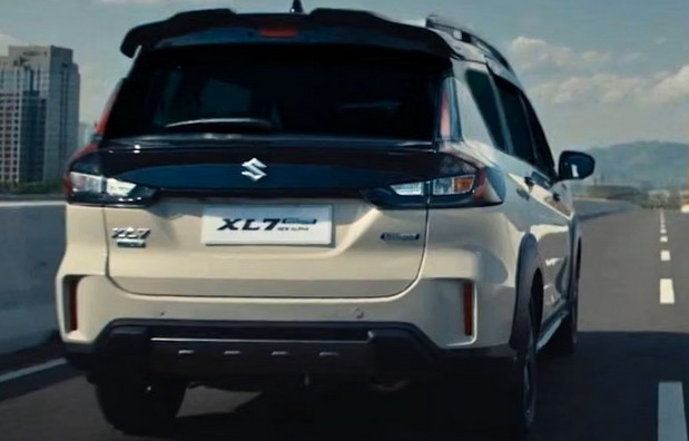 Suzuki XL7