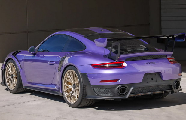 Porsche 911 GT2 RS
