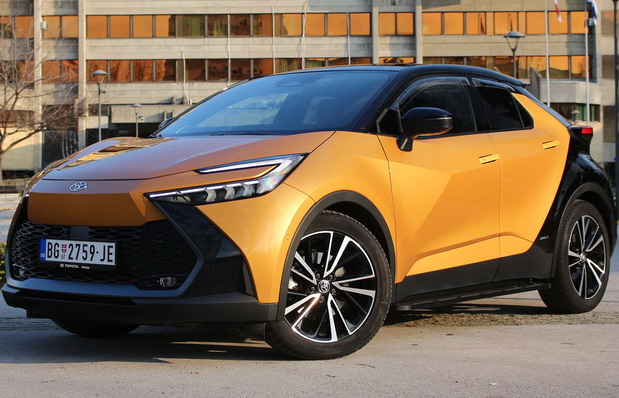 Toyota C-HR 2,0 HEV AWD-i