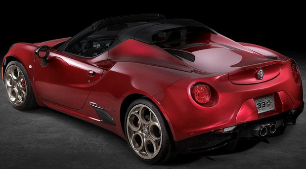 Alfa Romeo 4C Spider 33 Stradale Tributo