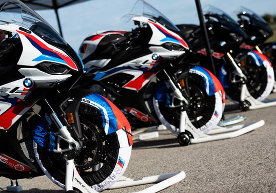 BMW M 1000 RR