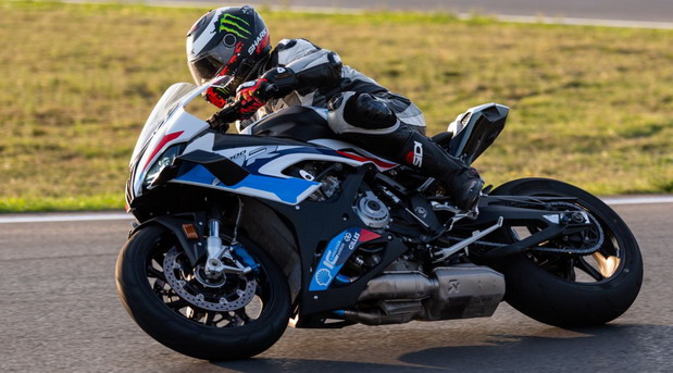 BMW M 1000 RR BMW M 1000 RR