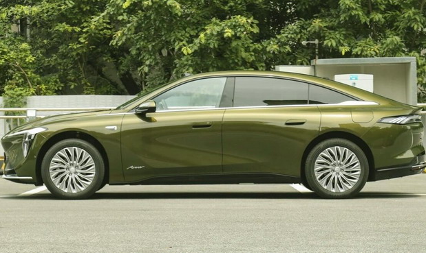 Buick Electra L7 EV