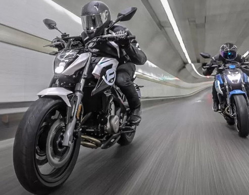 CFMOTO 650NK