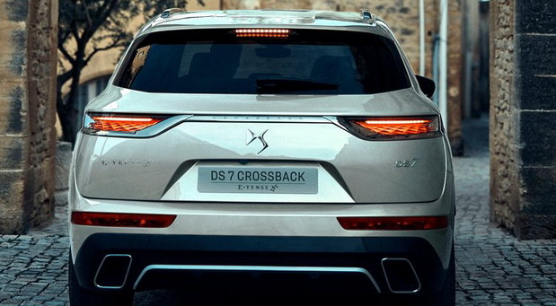 DS 7 Crossback E-Tense 4x4 DS 7 Crossback E-Tense 4x4