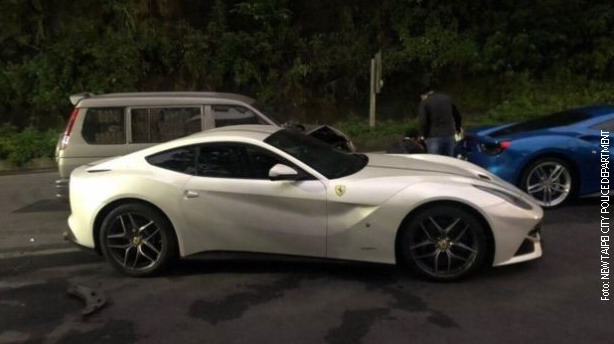 Ferrari sudar Ferrari sudar