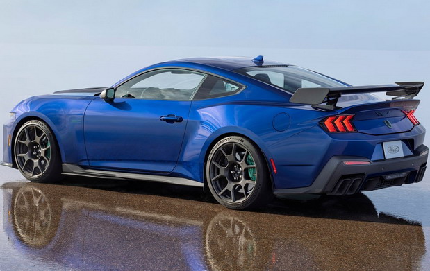 Ford Mustang Dark Horse SC