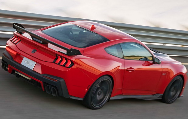 Ford Mustang Dark Horse SC