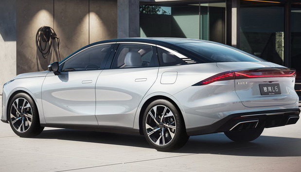 Geely Galaxy L6 EM-i Geely Galaxy L6 EM-i