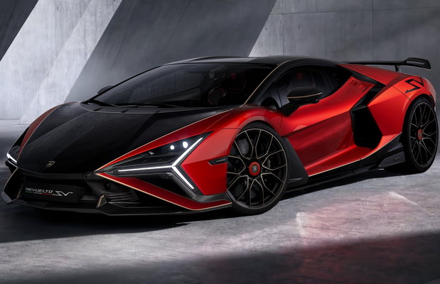Lamborghini Revuelto SV