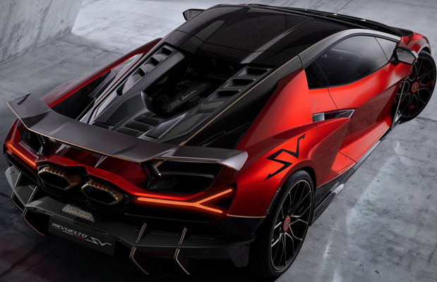 Lamborghini Revuelto SV