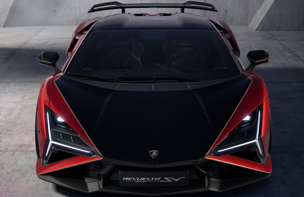 Lamborghini Revuelto SV