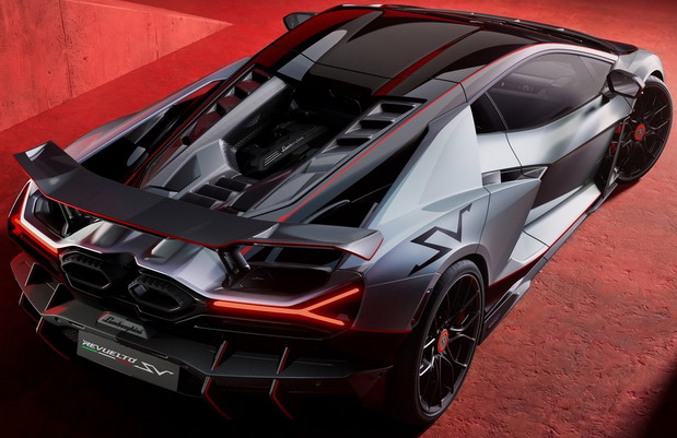 Lamborghini Revuelto SV