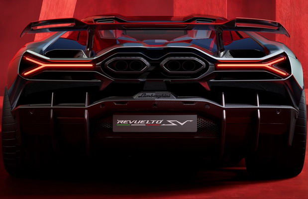 Lamborghini Revuelto SV