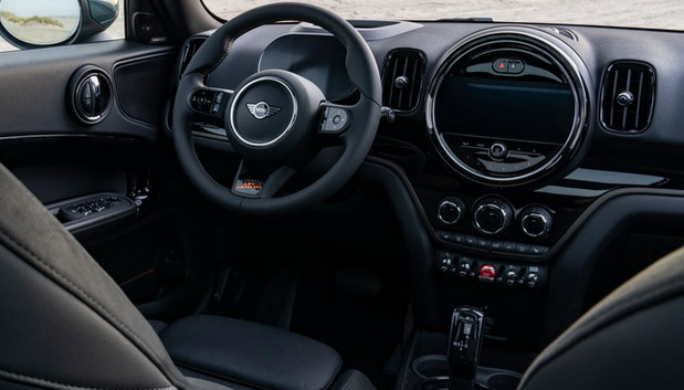 Mini Countryman Cooper S ALL4 Uncharted Edition