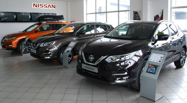 Nissan LF Auto centar