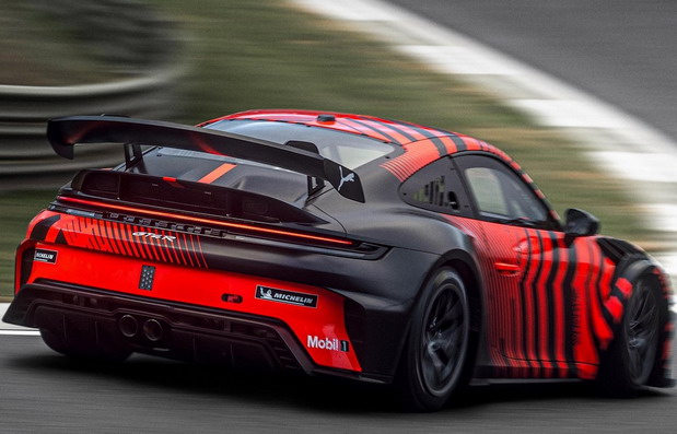 Porsche 911 GT4 R