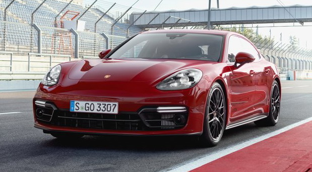 2019 Porsche Panamera GTS