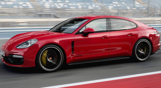 2019 Porsche Panamera GTS