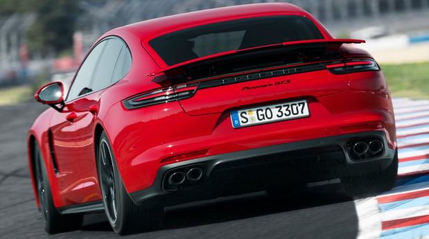 2019 Porsche Panamera GTS