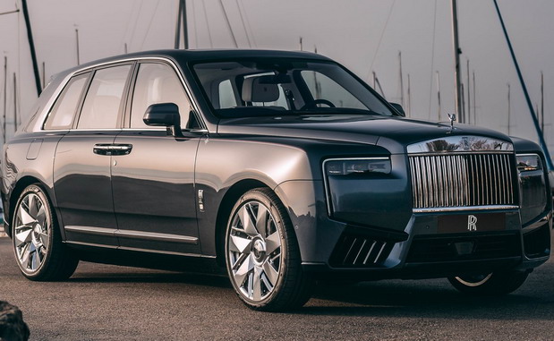 Rolls-Royce Cullinan Yachting