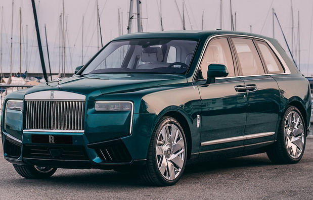 Rolls-Royce Cullinan Yachting