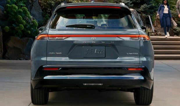 Toyota Crown Signia