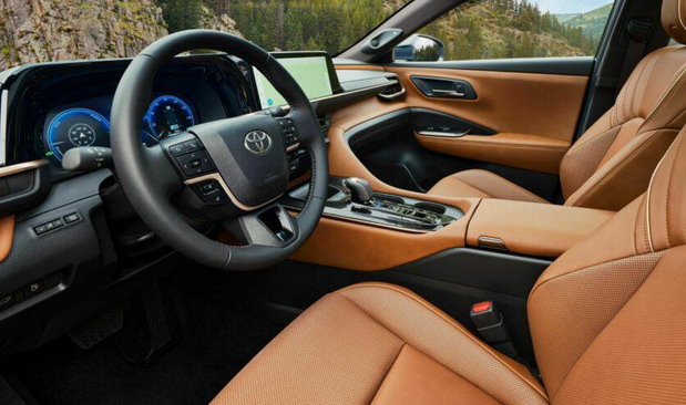 Toyota Crown Signia