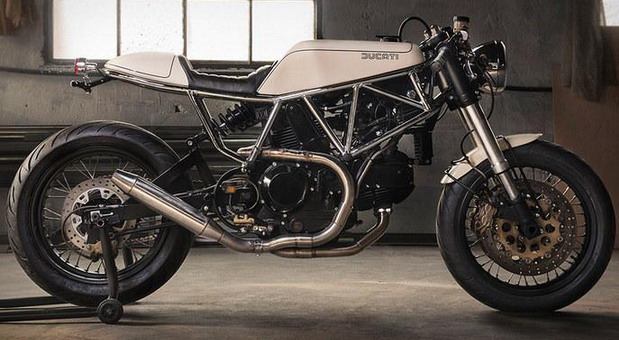 Ad Hoc Ducati 900 SS Ad Hoc Ducati 900 SS