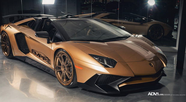 Lamborghini Aventador LP750-4 SV Roadster