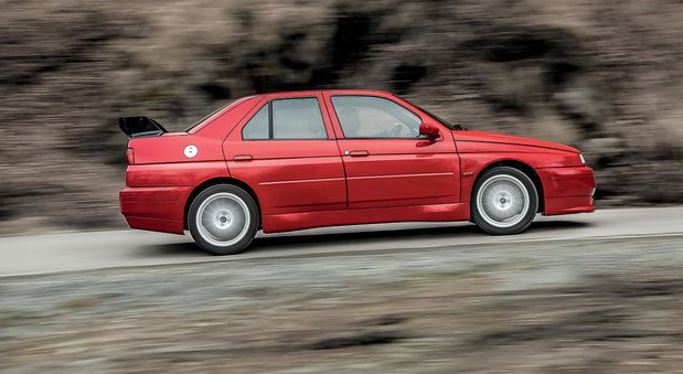 Alfa Romeo 155 GTA Stradale