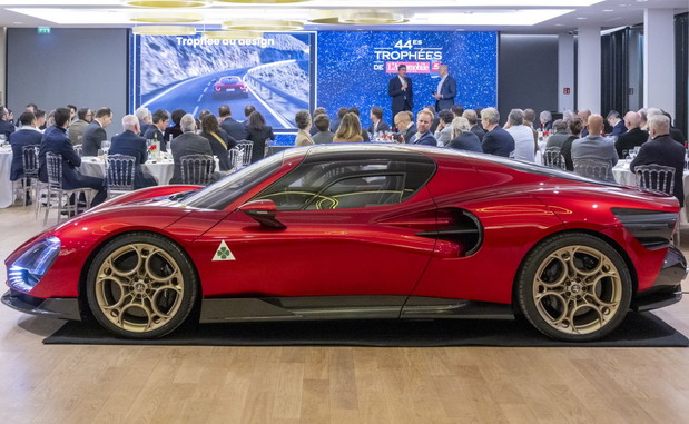 Alfa Romeo 33 Stradale Alfa Romeo 33 Stradale
