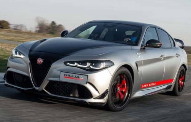 Alfa Romeo Giulia Quadrifoglio Luna Rossa