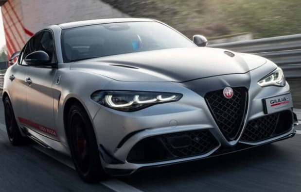 Alfa Romeo Giulia Quadrifoglio Luna Rossa