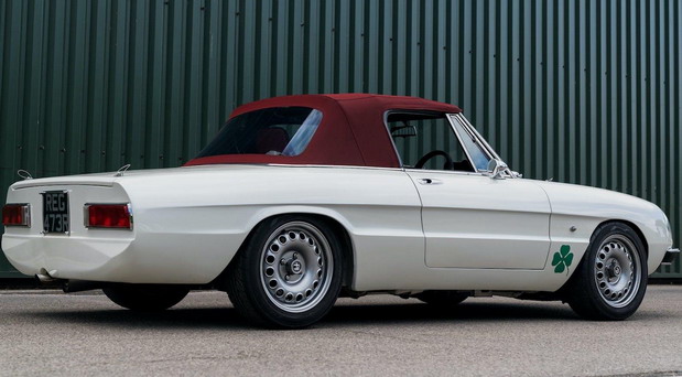 Alfaholics Alfa Romeo Spider