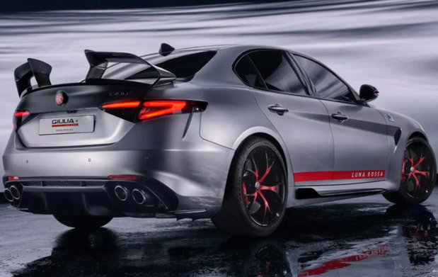 Alfa Romeo Giulia Quadrifoglio Luna Rossa