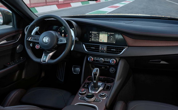 Alfa Romeo Quadrifoglio Super Sport Alfa Romeo Quadrifoglio Super Sport