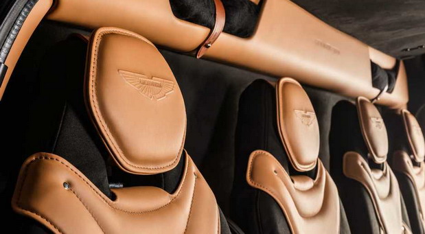 Aston Martin i Airbus helikopter Aston Martin i Airbus helikopter