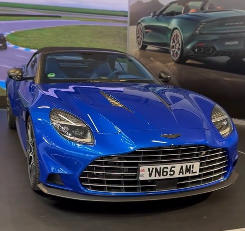 Aston Martin Vanquish Volante