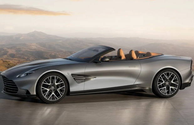 Aston Martin Vanquish 25