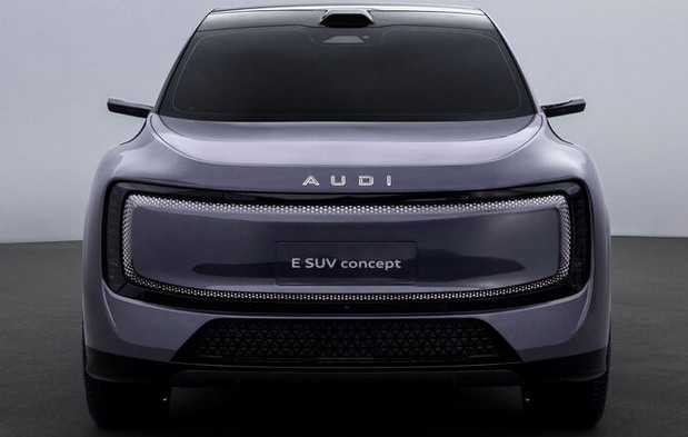 AUDI E SUV concept
