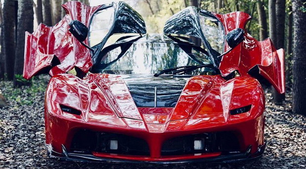LaFerrari replika