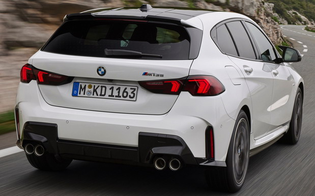 BMW M135 xDrive BMW M135 xDrive