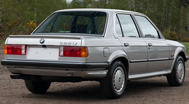 BMW 325iX 