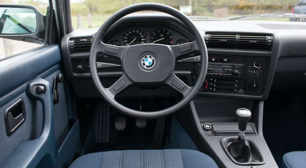 BMW 325iX 