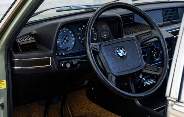 BMW 525